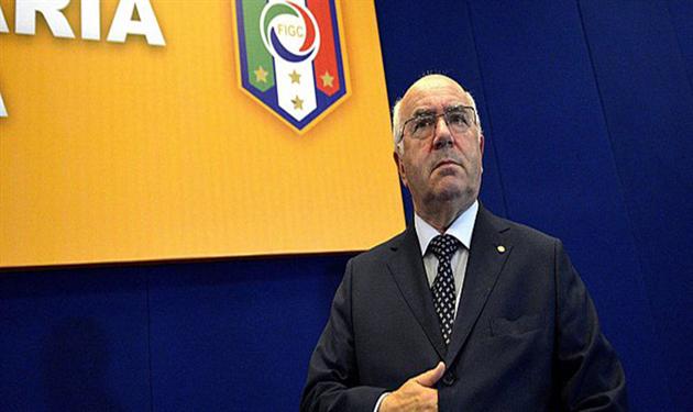 كارلو تافيكيو